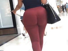 Jiggly phat ass donk in red pants (edited)