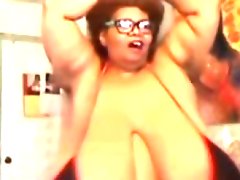 Sexy mature huge boobs on- hotcammodelsscom